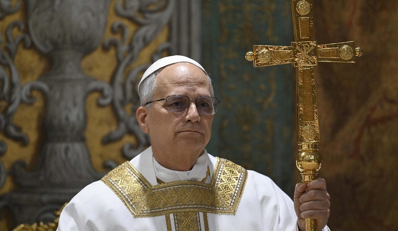 Pope Leo flies to Turkey on closely watched first overseas trip