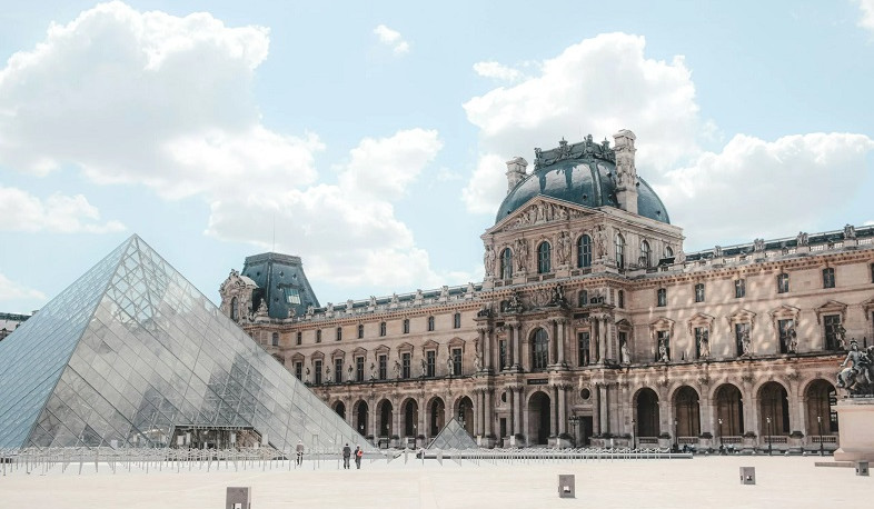 Louvre to hike ticket prices for most non-EU tourists by 45%: BBC