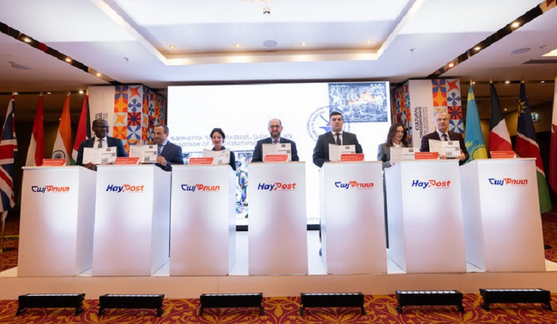 Արայիկ Հարությունյանը մասնակցել է «ՅՈՒՆԵՍԿՕ-ի մարդկության ոչ նյութական մշակութային ժառանգության ներկայացուցչական ցանկ. Գյումրու դարբնության ավանդույթ» թեմային նվիրված նամականիշի մարման արարողությանը