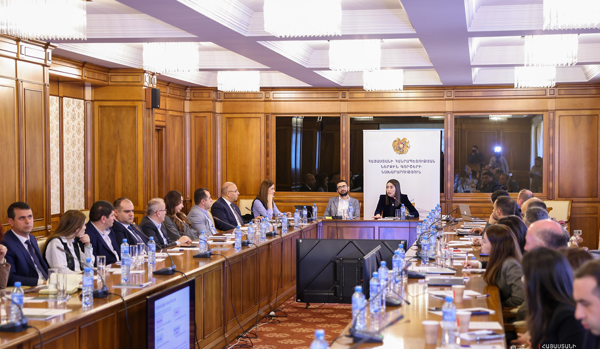 Քաղաքացիության ինստիտուտի համալիր վերանայման համատեքստում գնալու ենք նաև կտրուկ լուծումների, որովհետև քաղաքացիությունը պետության և քաղաքացու միջև կայուն կապ է՝ երկկողմանի հոգատարություն և պատասխանատվություն․ ՆԳ նախարար