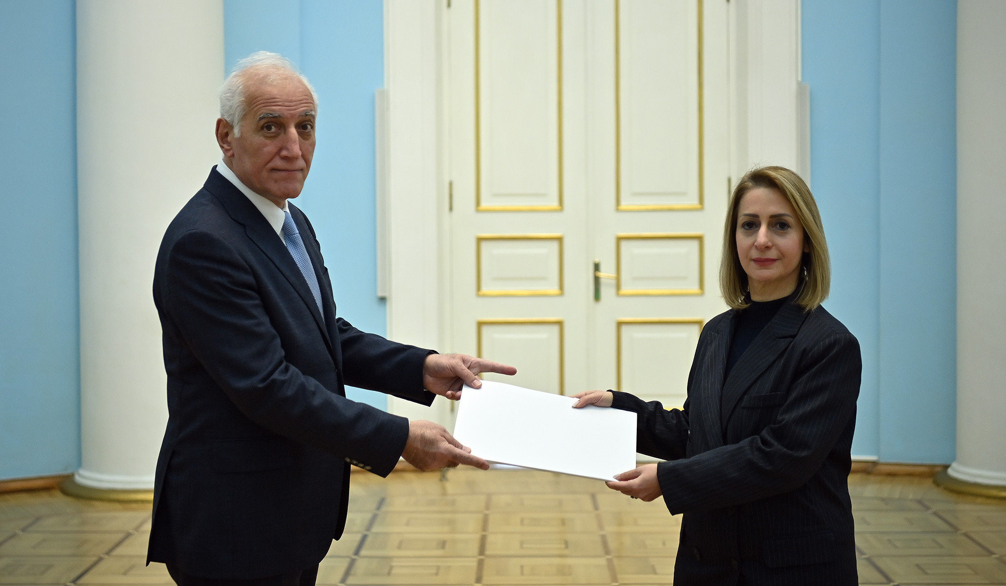 Посол Ливана вручил верительные грамоты президенту Армении