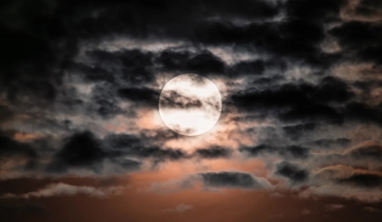 Մի քանի օրից Երկրի բնակիչները կտեսնեն այս տարվա վերջին գերլուսինը․ Ազիզյան