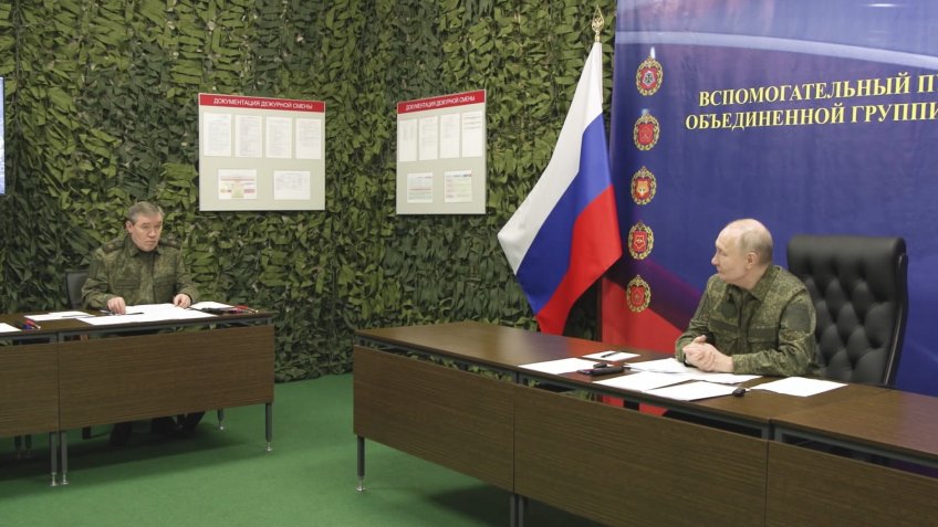 Владимиру Путину доложили об обстановке на поле боя