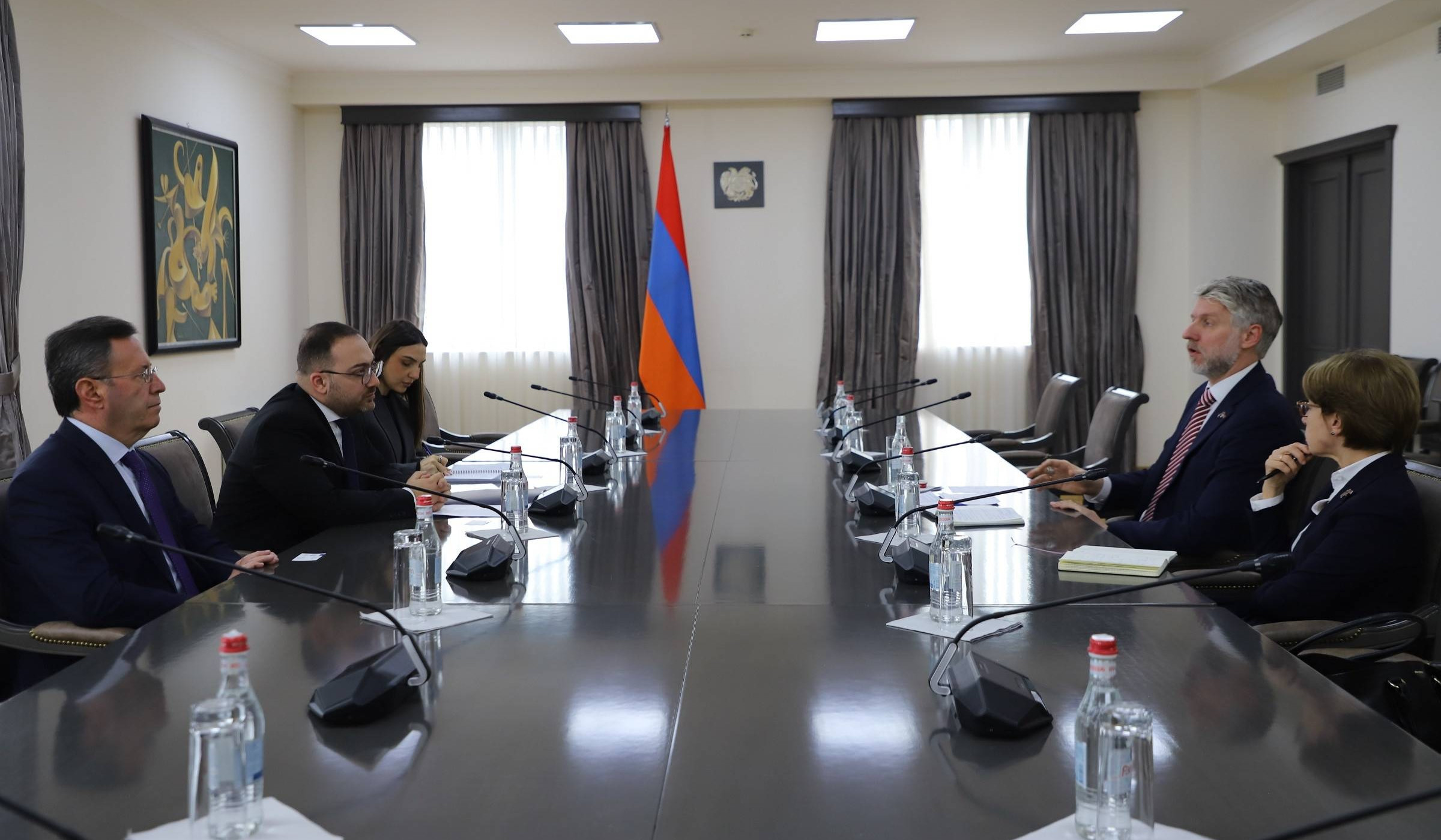 Դավիթ Կարապետյանը և Լատվիայի դեսպանն անդրադարձել են ՀՀ-ԵՄ վիզաների ազատականացման երկխոսությանը