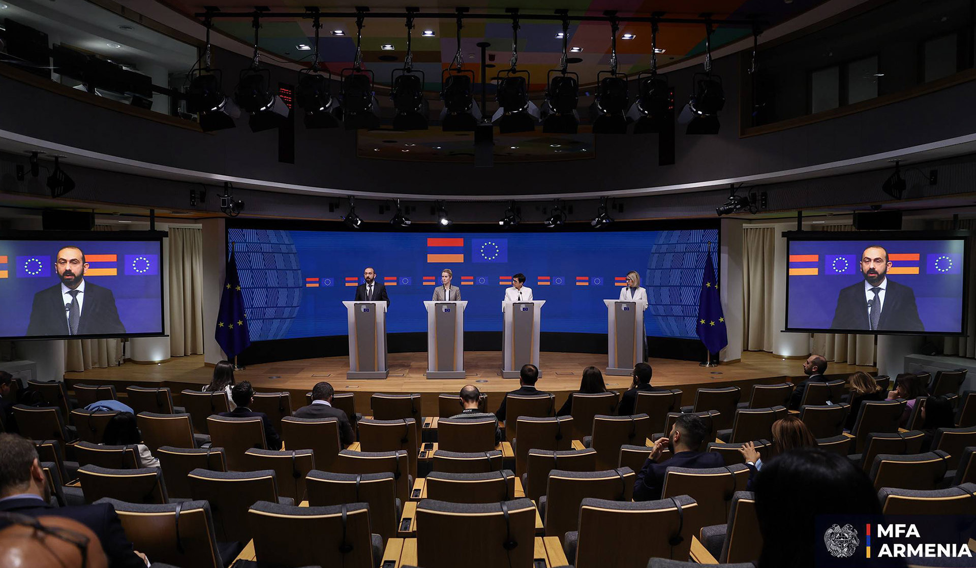 ER-AB viza liberallaşdırma prosesindəki nailiyyətlərə əhəmiyyət verilib