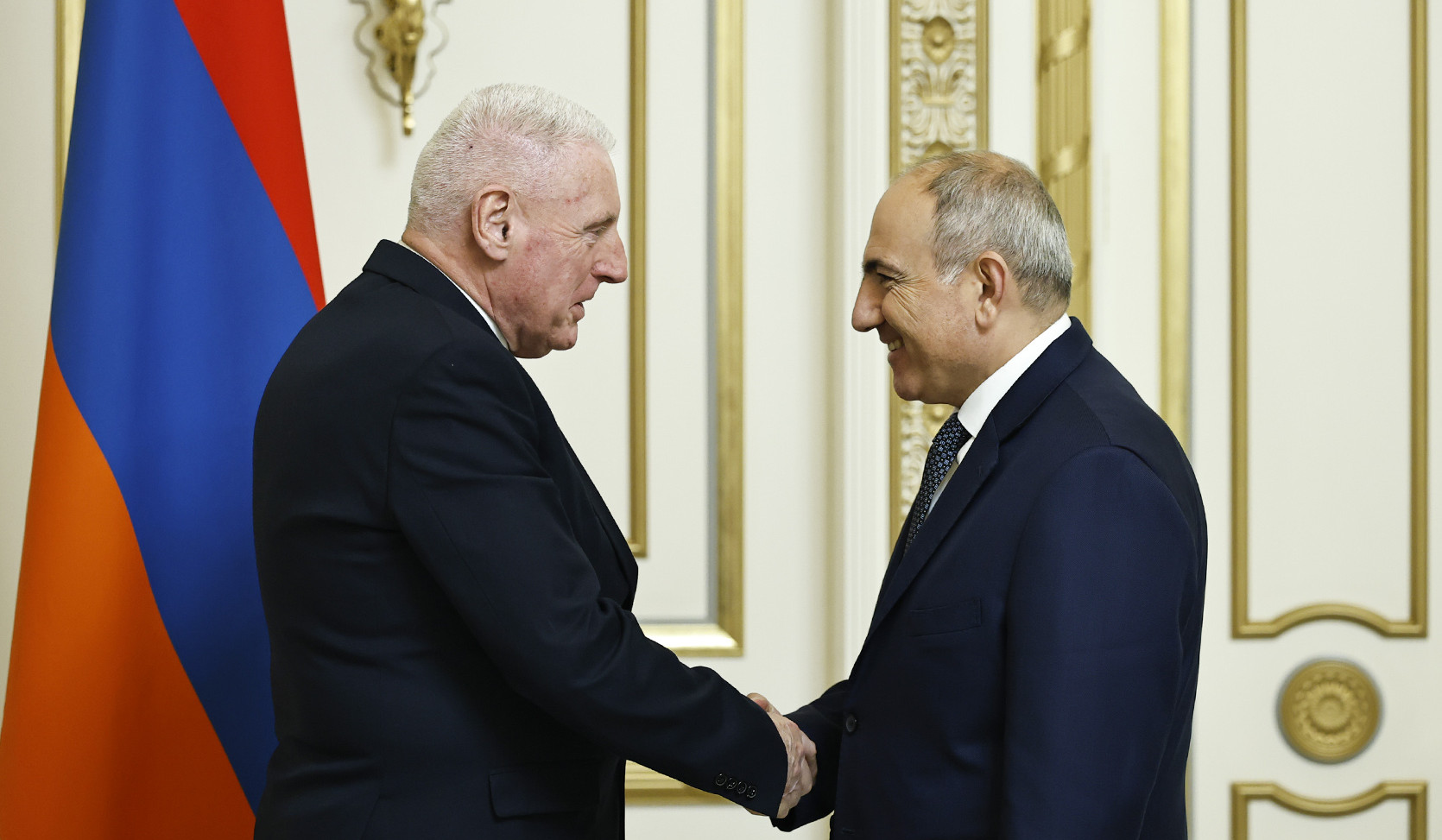 Никол Пашинян и Вернон Кокер обсудили вопросы регионального значения