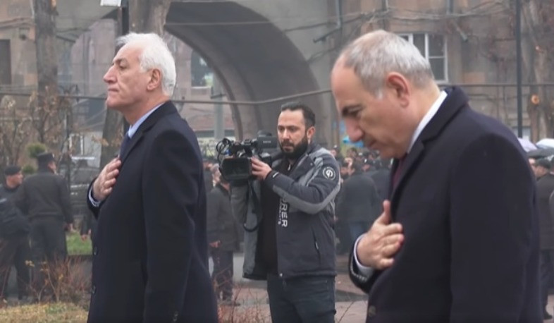 ՀՀ բարձրագույն ղեկավարությունը Գյումրիում հարգանքի տուրք է մատուցել 1988 թ. ավերիչ  երկրաշարժի զոհերի հիշատակին