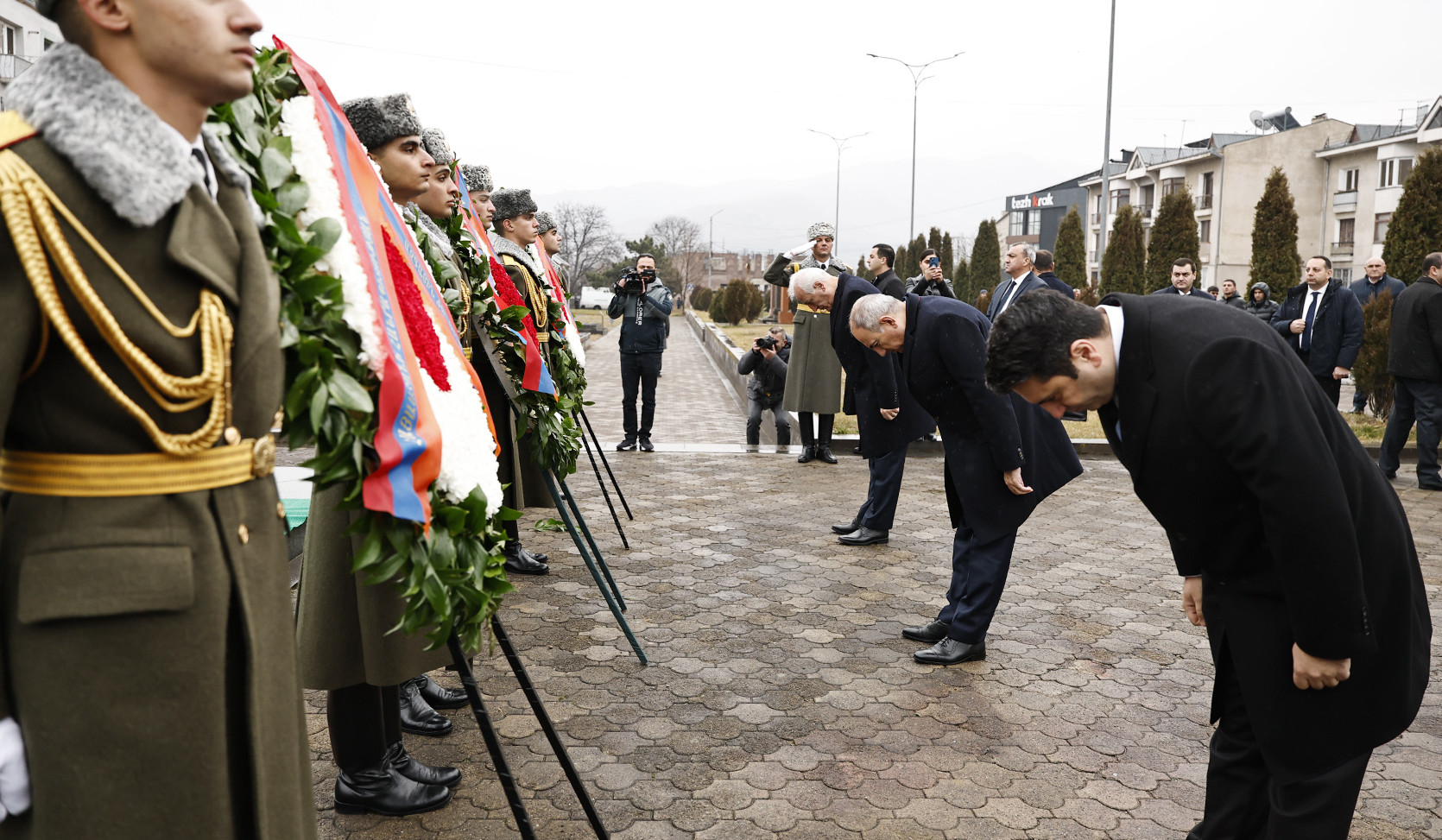 Վարչապետը երկրաշարժի 37-րդ տարելիցի կապակցությամբ այցելել է Սպիտակ, Վանաձոր և Գյումրի