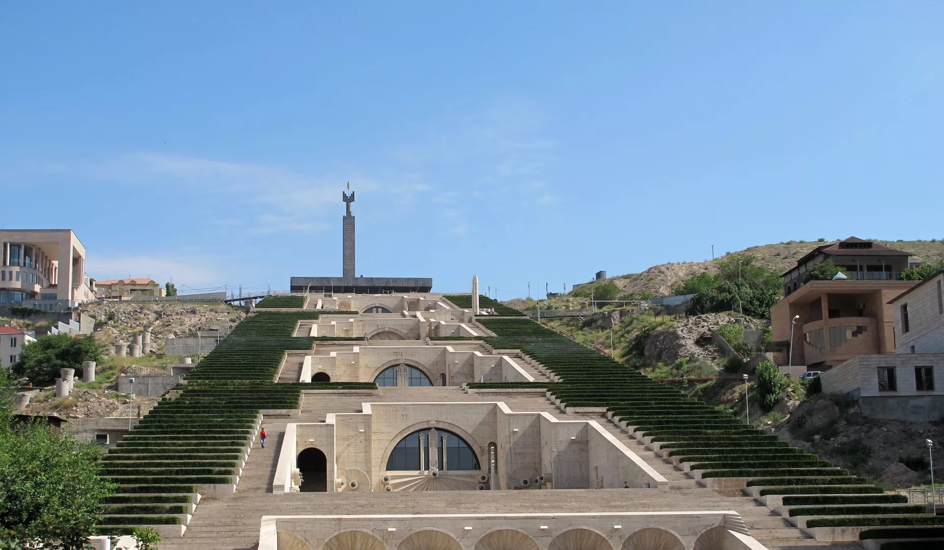 Փորձենք մնալ մոտավորապես 70 մլն դոլարի շրջանակներում. Ավինյանը՝ «Կասկադ» համալիրի անավարտ հատվածի մասին