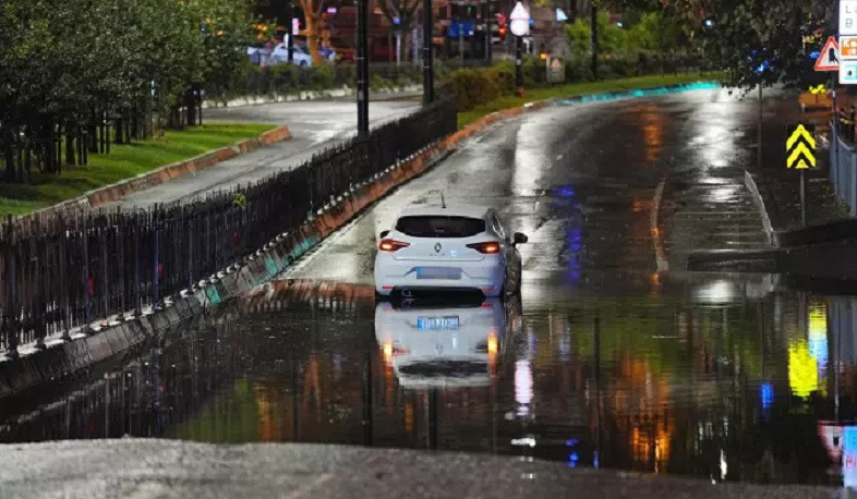 Հորդառատ անձրևներ Ալանիայում և Ստամբուլում