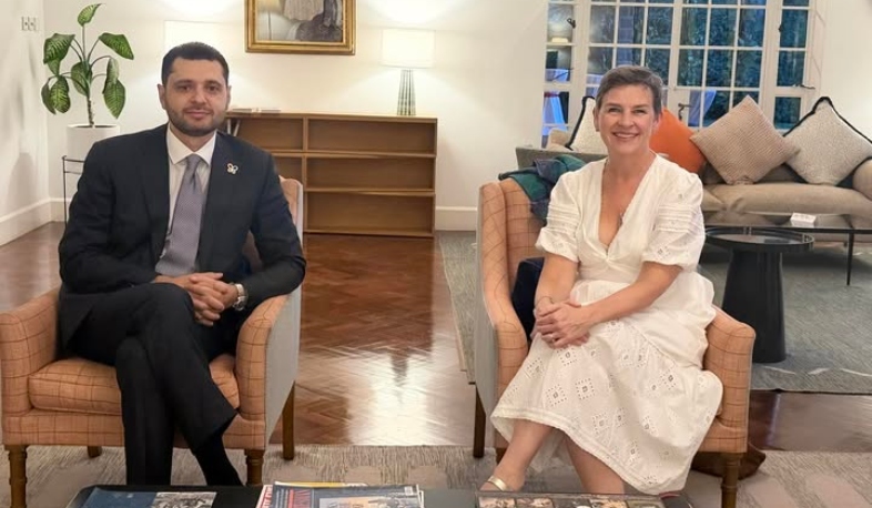 Համբարձում Մաթևոսյանը ՄԹ բնության նախարարին է ներկայացրել COP17-ի տարբերանշանն ու կարգախոսը