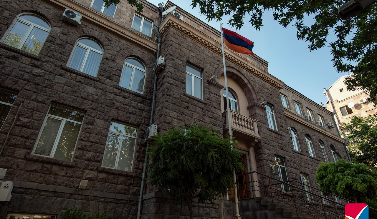 Վաղաժամկետ դադարել են թիվ 30 ԸԸՀ երկուական անդամի, թիվ 27 ԸԸՀ և թիվ 34 ԸԸՀ մեկական անդամի լիազորությունները. ԿԸՀ