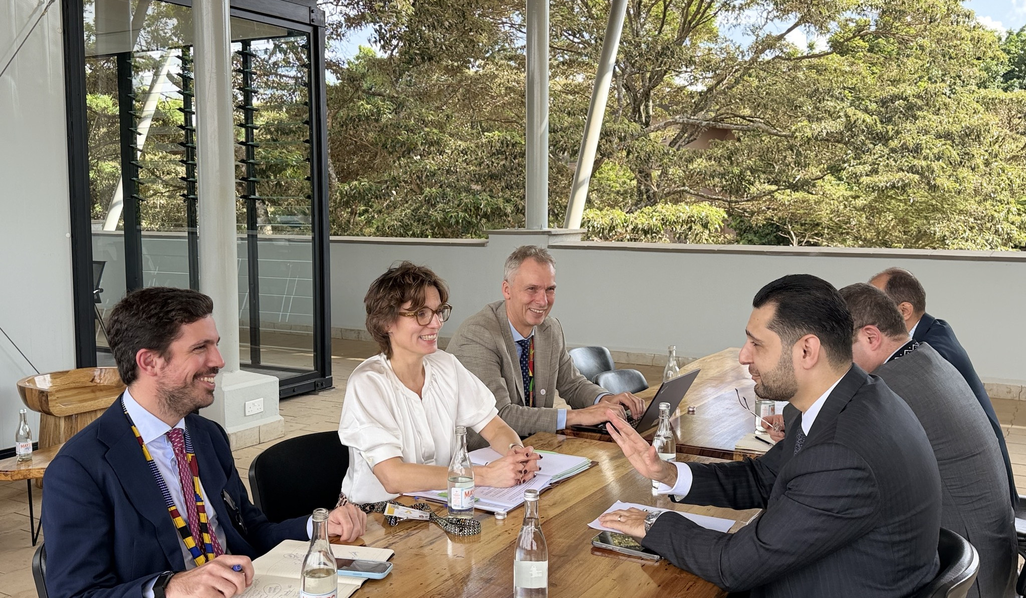 Hambardzum Matevosyan Aİ komissarı Cessica Rosval ilə əməkdaşlıq və COP17-yə hazırlıq məsələlərini müzakirə edib