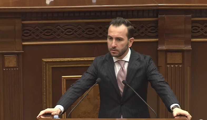 Կո՞ղմ եք քվեարկելու ԼՂ-ից տեղահանվածներին բնակարանով ապահովելու նախագծին, թե՞ ոչ. Կոնջորյանը՝ ընդդիմությանը