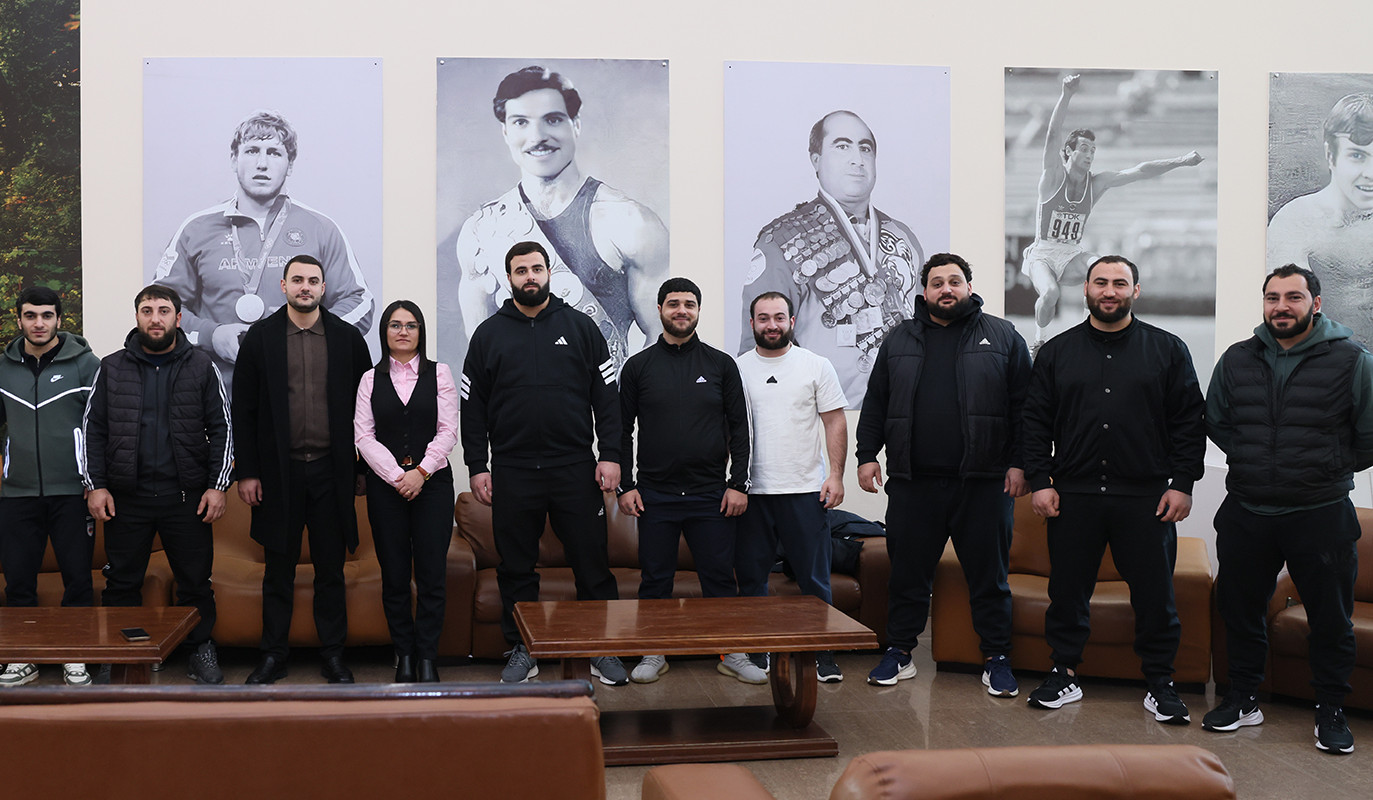 ԿԳՄՍ փոխնախարարը Ծաղկաձորում հանդիպել է ծանրամարտի տղամարդկանց հավաքականի մարզիկներին