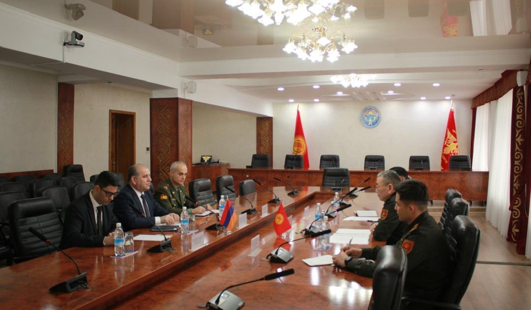 Բիշքեկում ներկայացվել է Ղրղզստանում Հայաստանի ռազմական կցորդը, քննարկվել է պաշտպանական համագործակցությունը