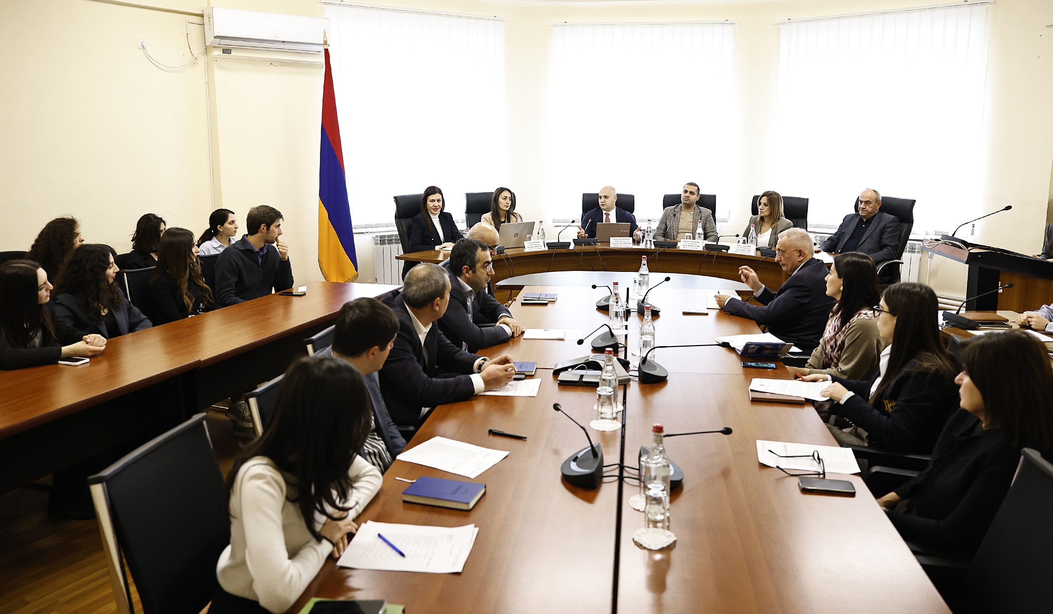 Մրցակցության և սպառողների շահերի պաշտպանության հանձնաժողովը հյուրընկալել է Պետական տնտեսագիտական համալսարանի ուսանողներին