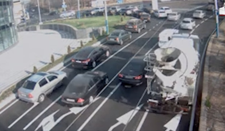 Բետոնախառնիչ բեռնատարի վարորդը տուգանվել է․ ՆԳՆ ոստիկանությունը զգուշացնում է