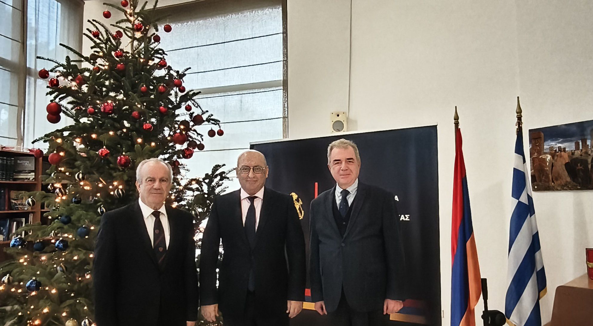 Հունաստանում ՀՀ դեսպանը հանդիպել է «Ստրաբոն» ընկերության ղեկավարության հետ