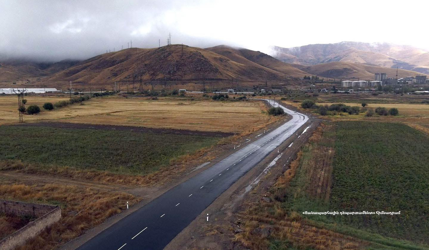 Հյուսիս-հարավի Տրանշ-2-ի Աշտարակ-Թալին 34 կմ ծրագրի շրջանակում կառուցվել են դեպի բնակավայրեր և հողամասեր տանող ճանապարհներ