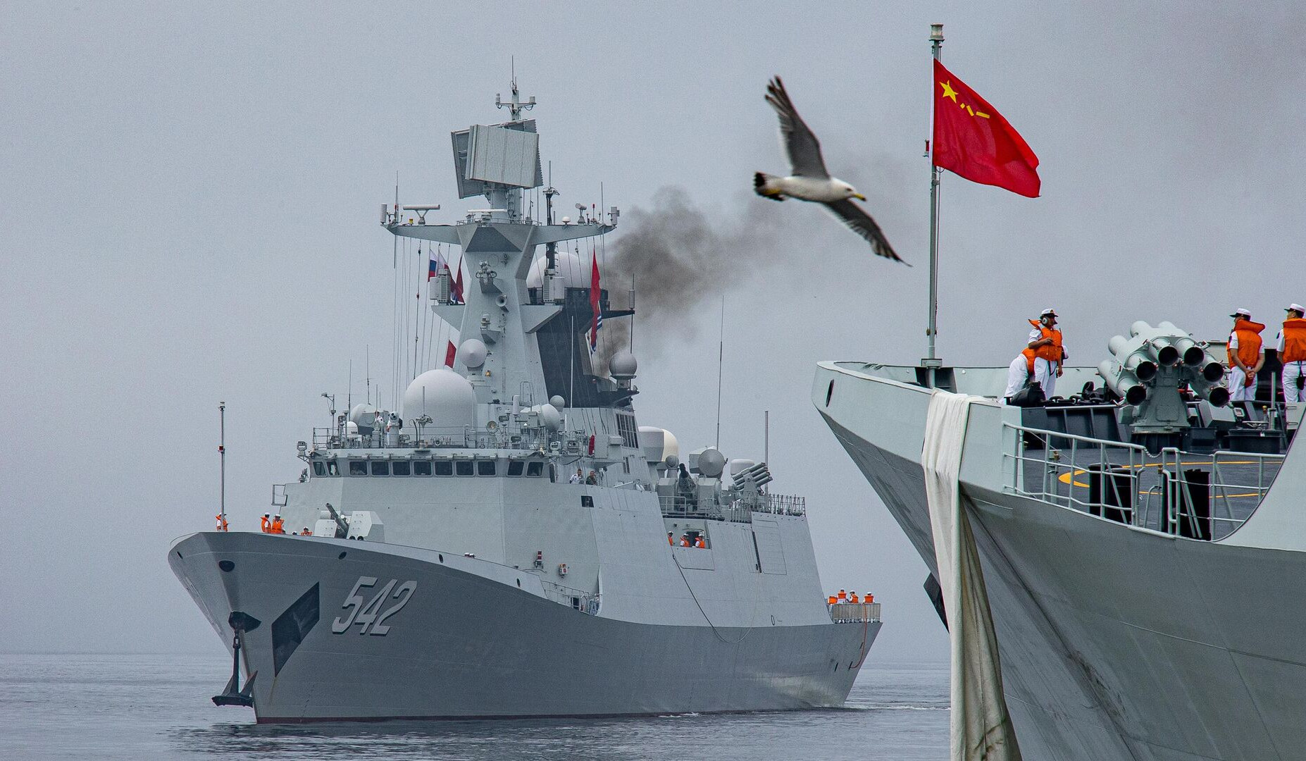 Китай начал военные учения вокруг Тайваня