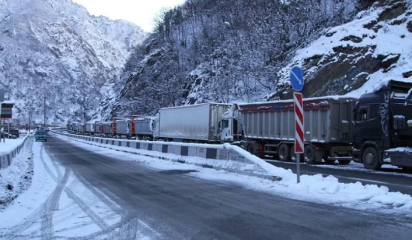 Ստեփանծմինդա-Լարս ավտոճանապարհը շարունակում է փակ մնալ բոլոր տեսակի տրանսպորտային միջոցների համար