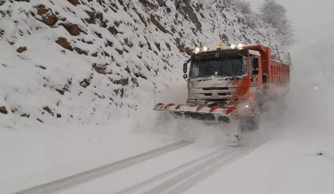 Սպիտակի ոլորաններում, Արթիկում, Աշոցքում, Ամասիայում և Գյումրիում ձյուն է տեղում