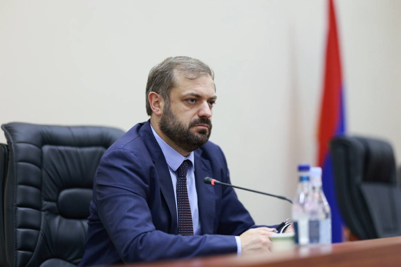 Benzin və dizel yanacağının qiymətlərinin 80 drama qədər düşməsi gözlənilir: Papoyan