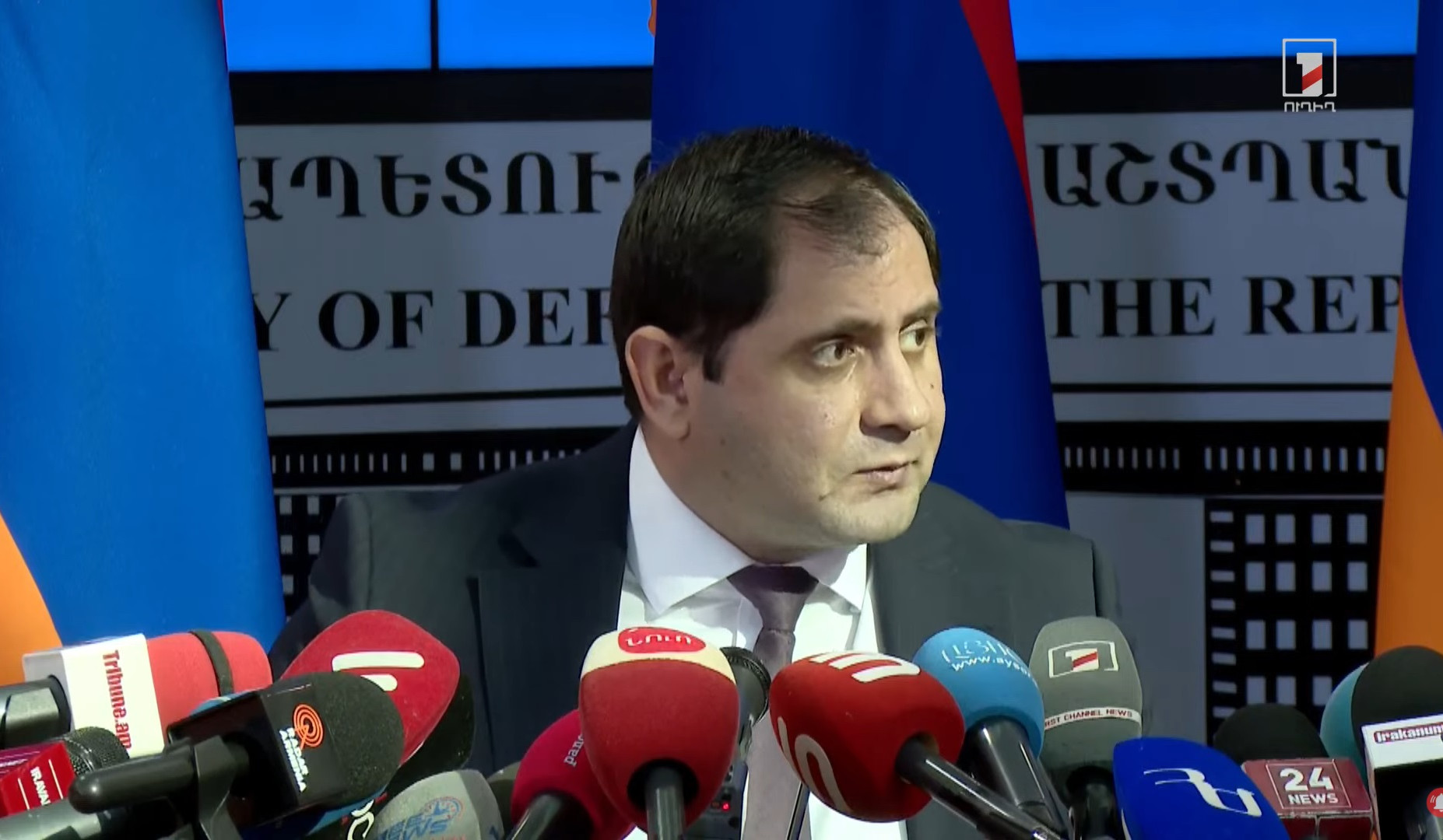 Հորդորել եմ և կամ իմ որոշմամբ աշխատանքից ազատել եմ ՊՆ համակարգում գտնվող բոլոր այն ծնողներին, որոնք ունեն զավակներ՝ այլ երկրի քաղաքացի. Պապիկյան