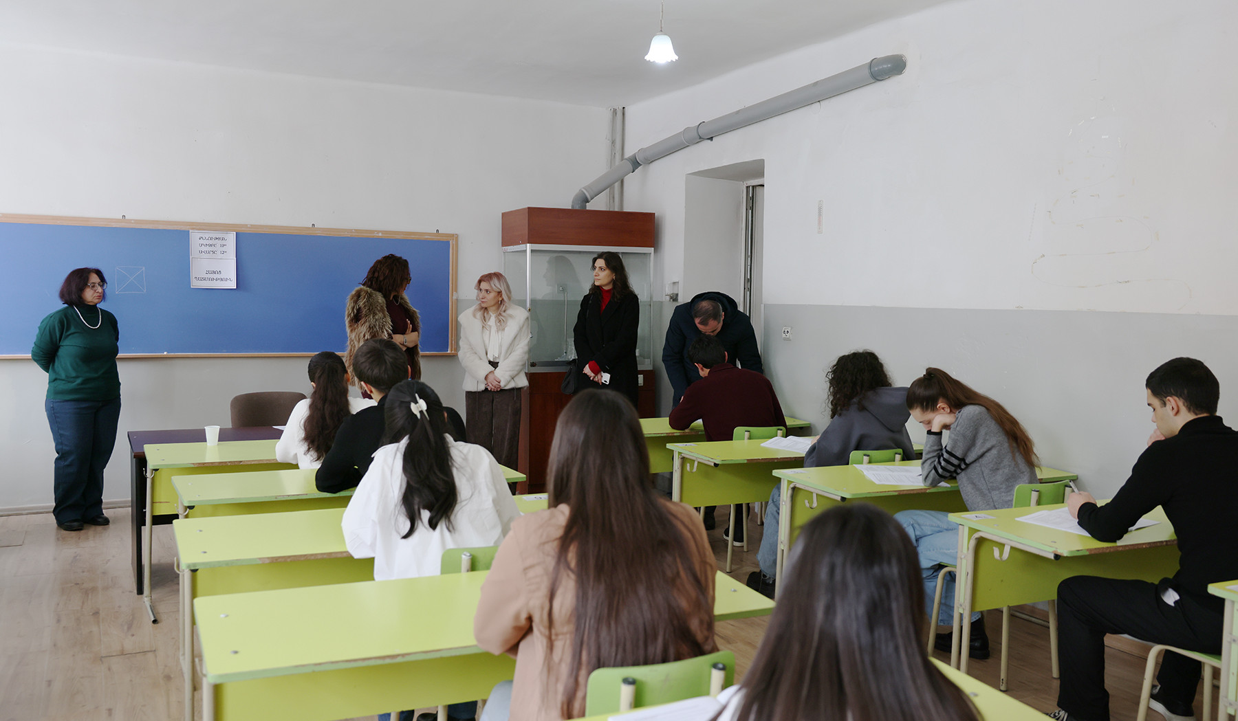 Արաքսիա Սվաջյանը հետևել է ավարտական քննության ընթացքին