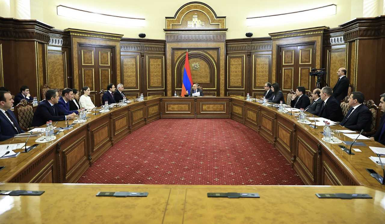 Կառավարությունում քննարկվել են Երևանում տեղական ինքնակառավարման մասին օրենքում և հարակից օրենքներում փոփոխություններ կատարելու նախագծերը