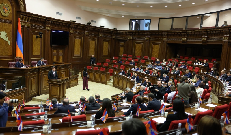 ԱԺ-ն երկրորդ ընթերցմամբ նախագծեր է քննարկել, այդ թվում՝ հունվարի 27-ը Հայրենիքի պաշտպանության համար զոհվածների հիշատակի օր սահմանելու նախագիծը