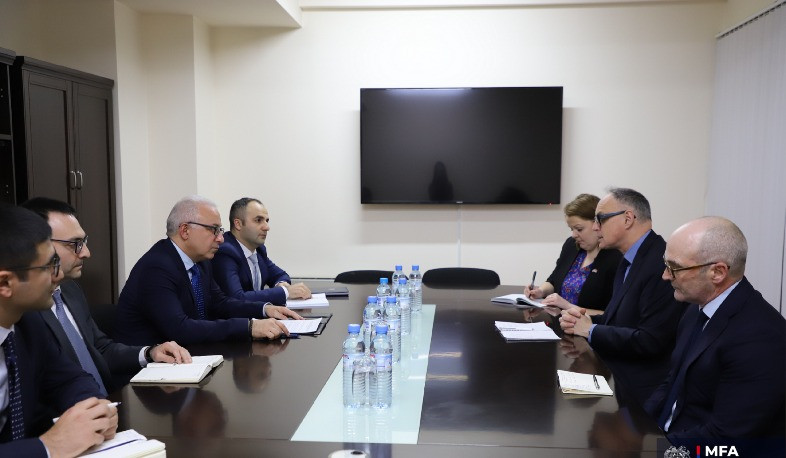 Մնացական Սաֆարյանը և Մարկ Քլեյթոնը մտքեր են փոխանակել հիբրիդային սպառնալիքների հակազդման ուղղությամբ փոխգործակցության հարցերի շուրջ