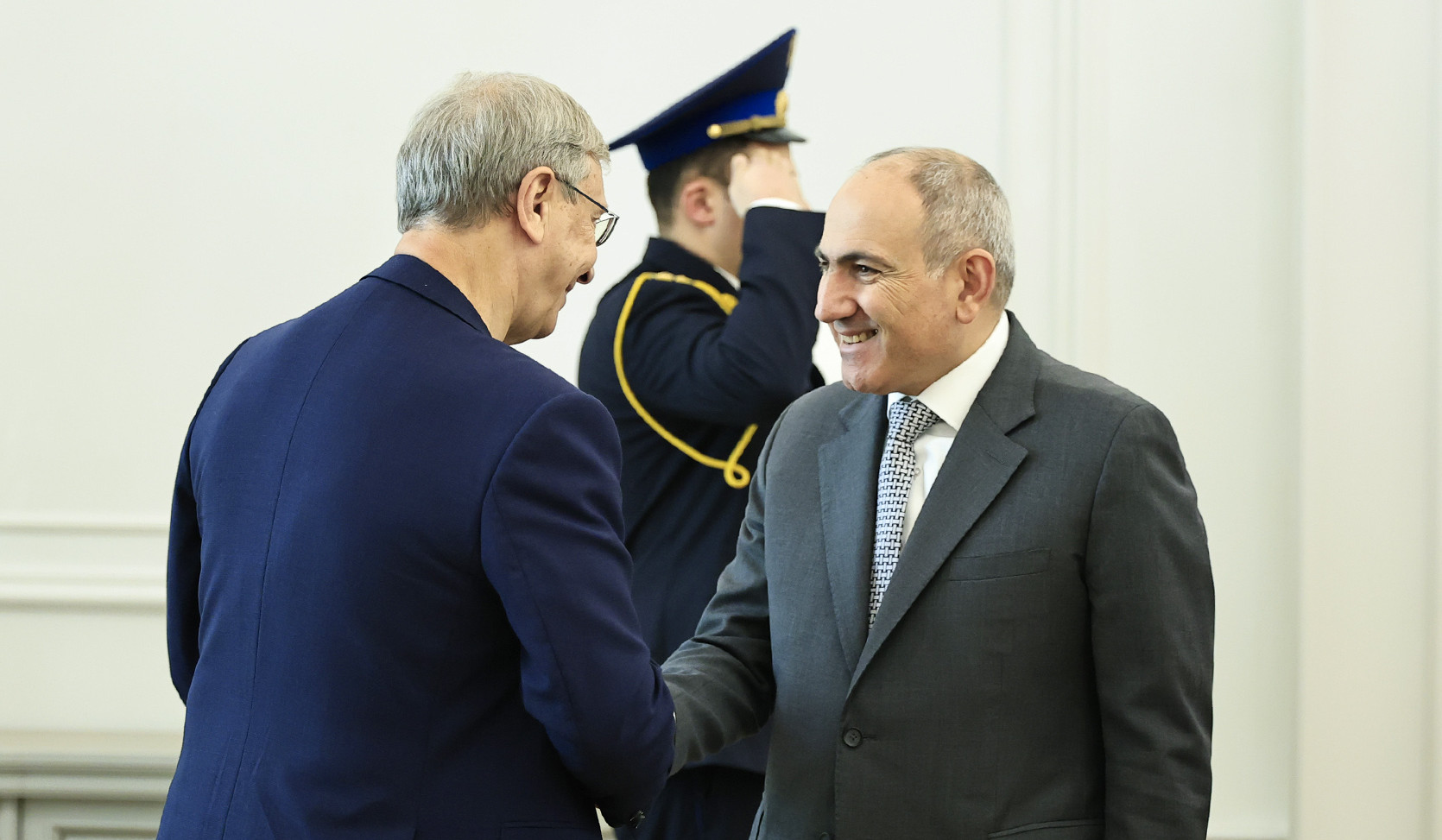 Վարչապետն ընդունել է գործարար Վլադիմիր Եվտուշենկովին