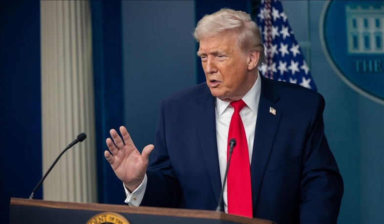 Трамп пригрозил стереть Иран с лица земли в случае угроз в свой адрес