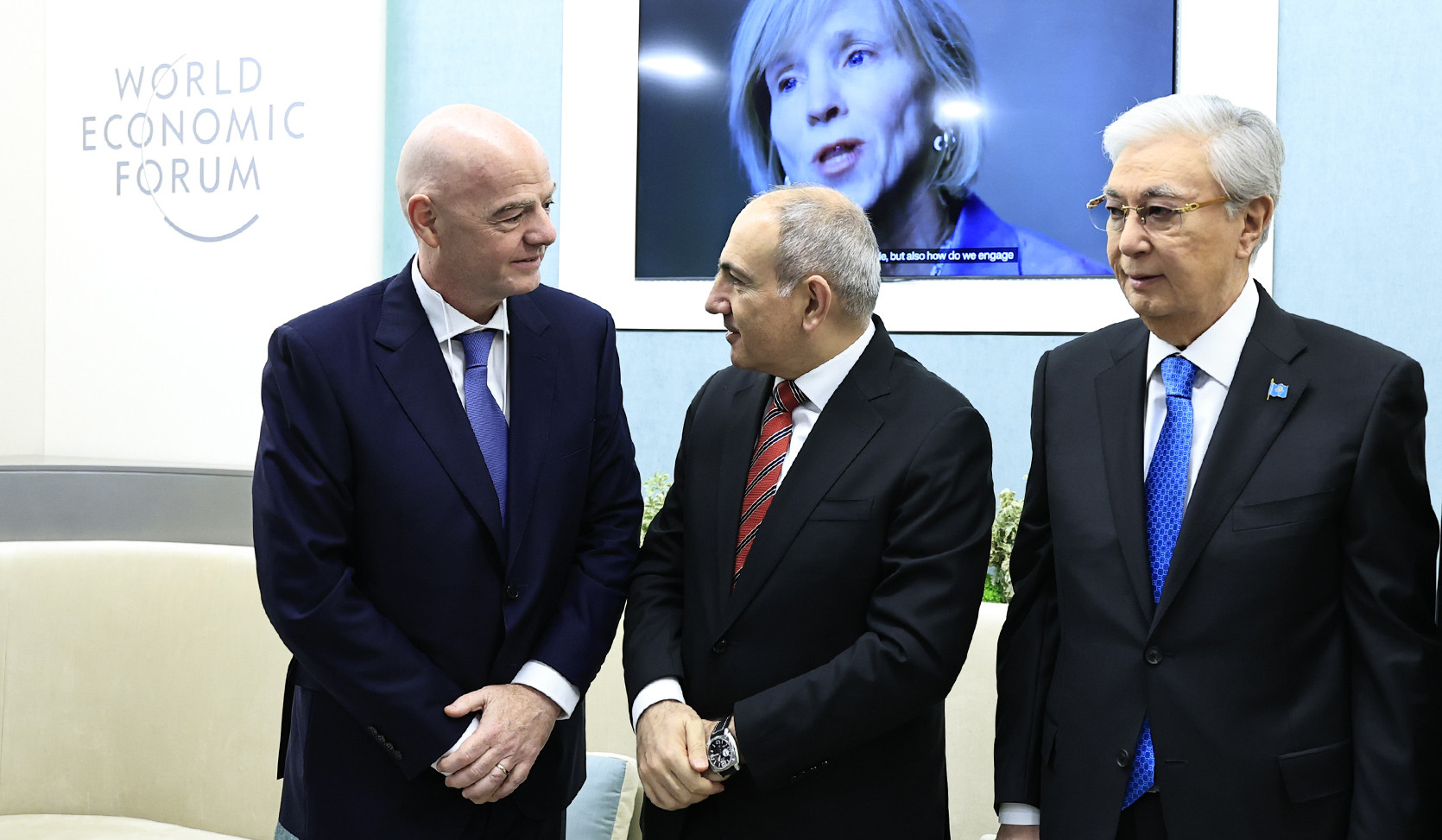 ՀՀ վարչապետի կարճատև շփումները Դավոսում