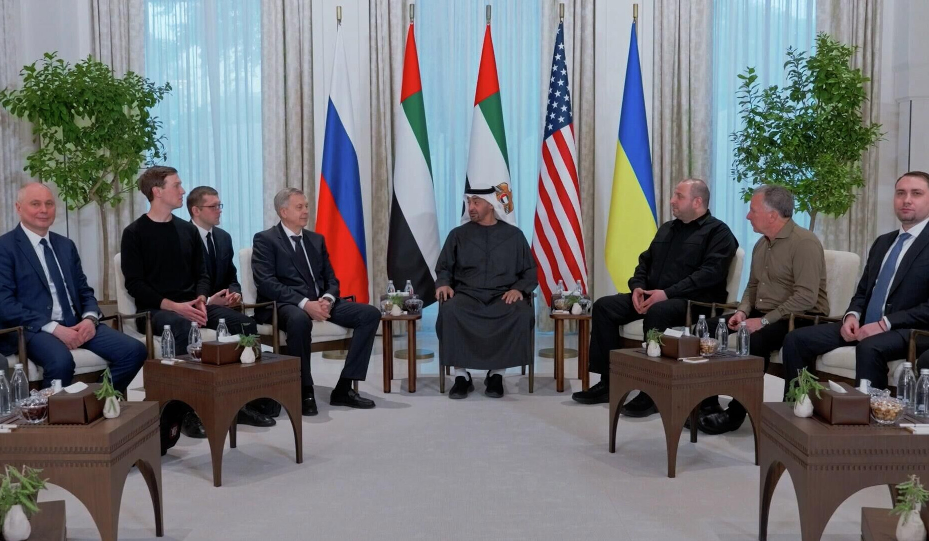 В ОАЭ завершились переговоры РФ, США и Украины – встреча длилась три часа