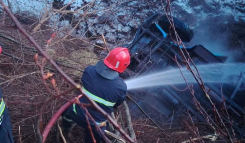 Բեռնատարը դուրս է եկել երթևեկելի հատվածից և գլորվել ձորը․ կա տուժած