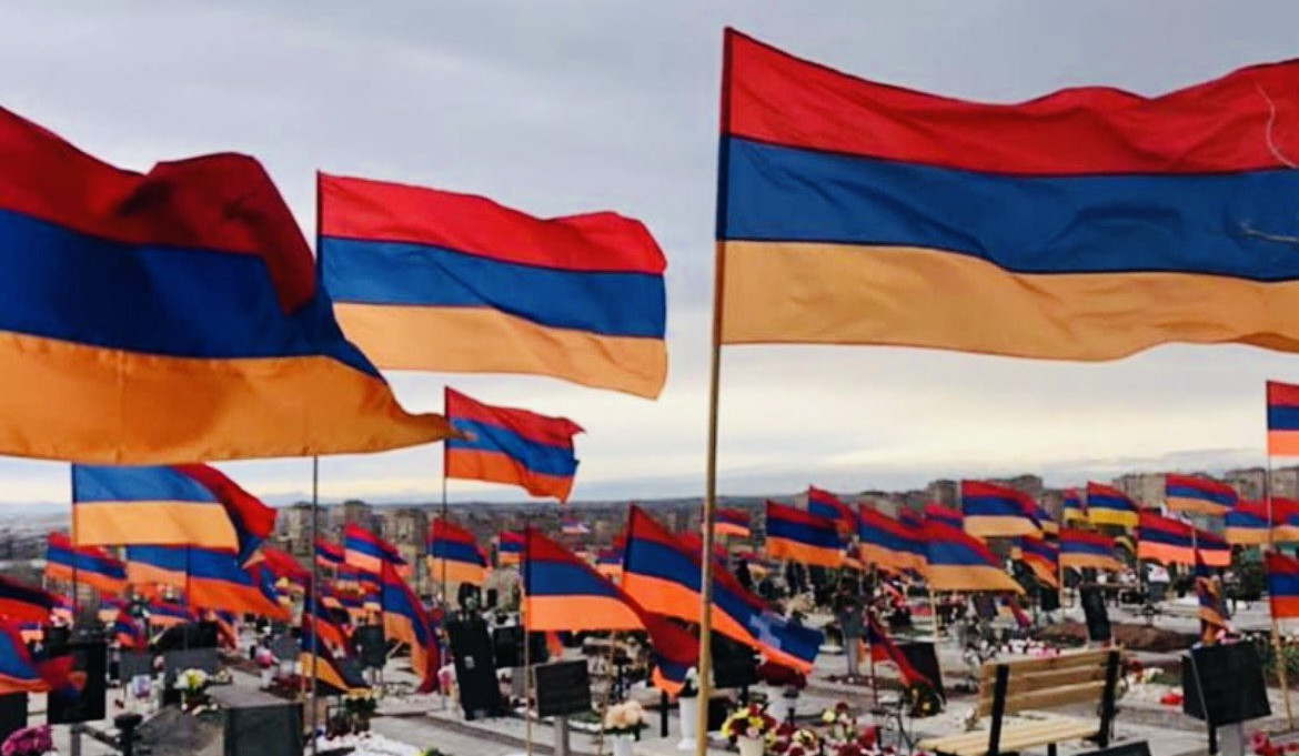 С армянским народом: посольство Франции по случаю дня памяти