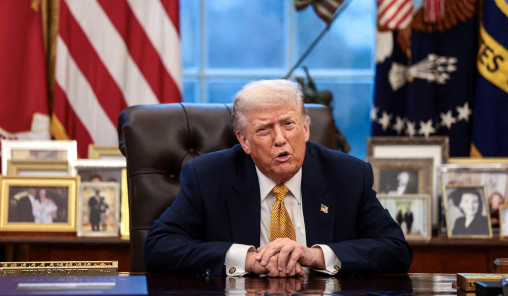 Trump threatens tariffs on countries selling oil to Cuba