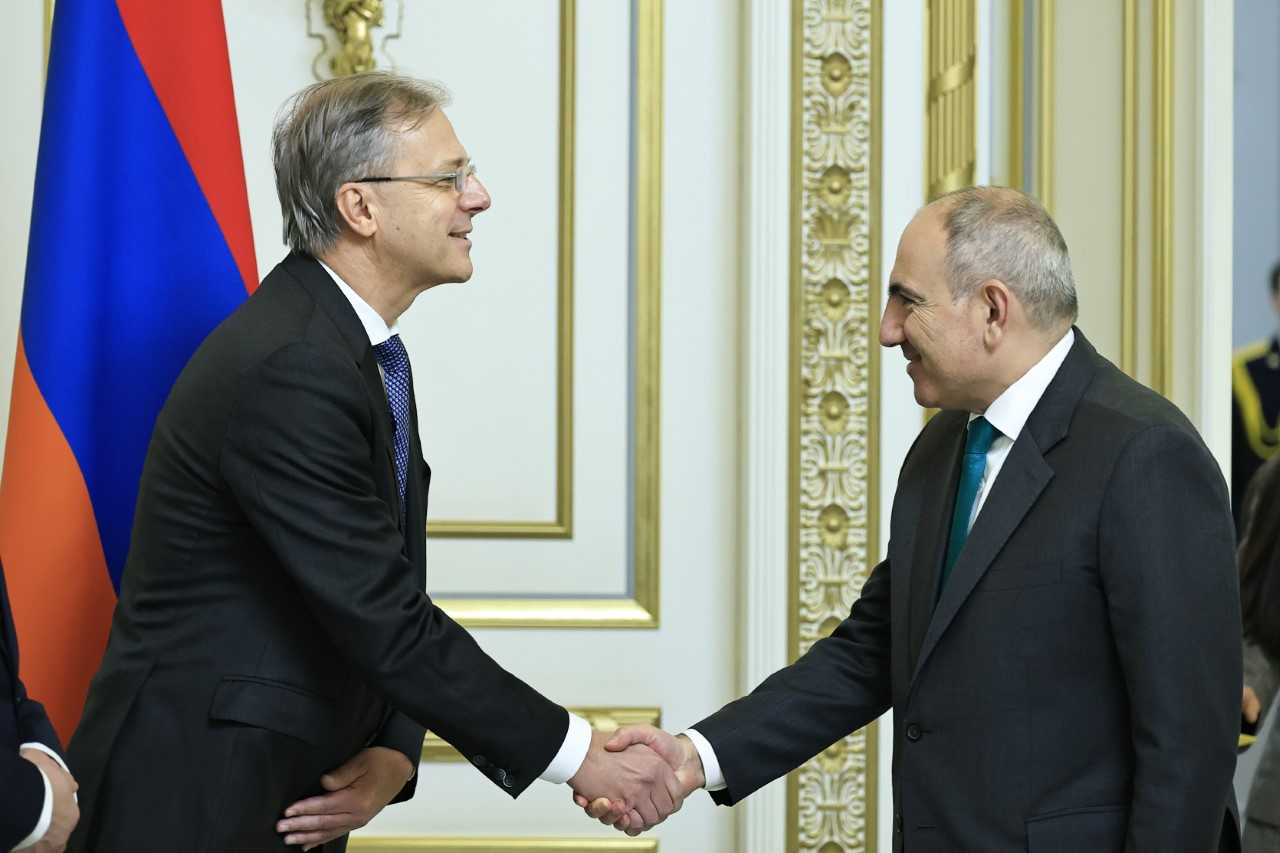 Nikol Pashinyan and Klaus Scheitegel discussed issues related to GRAWE's opportunities to enter Armenian insurance market