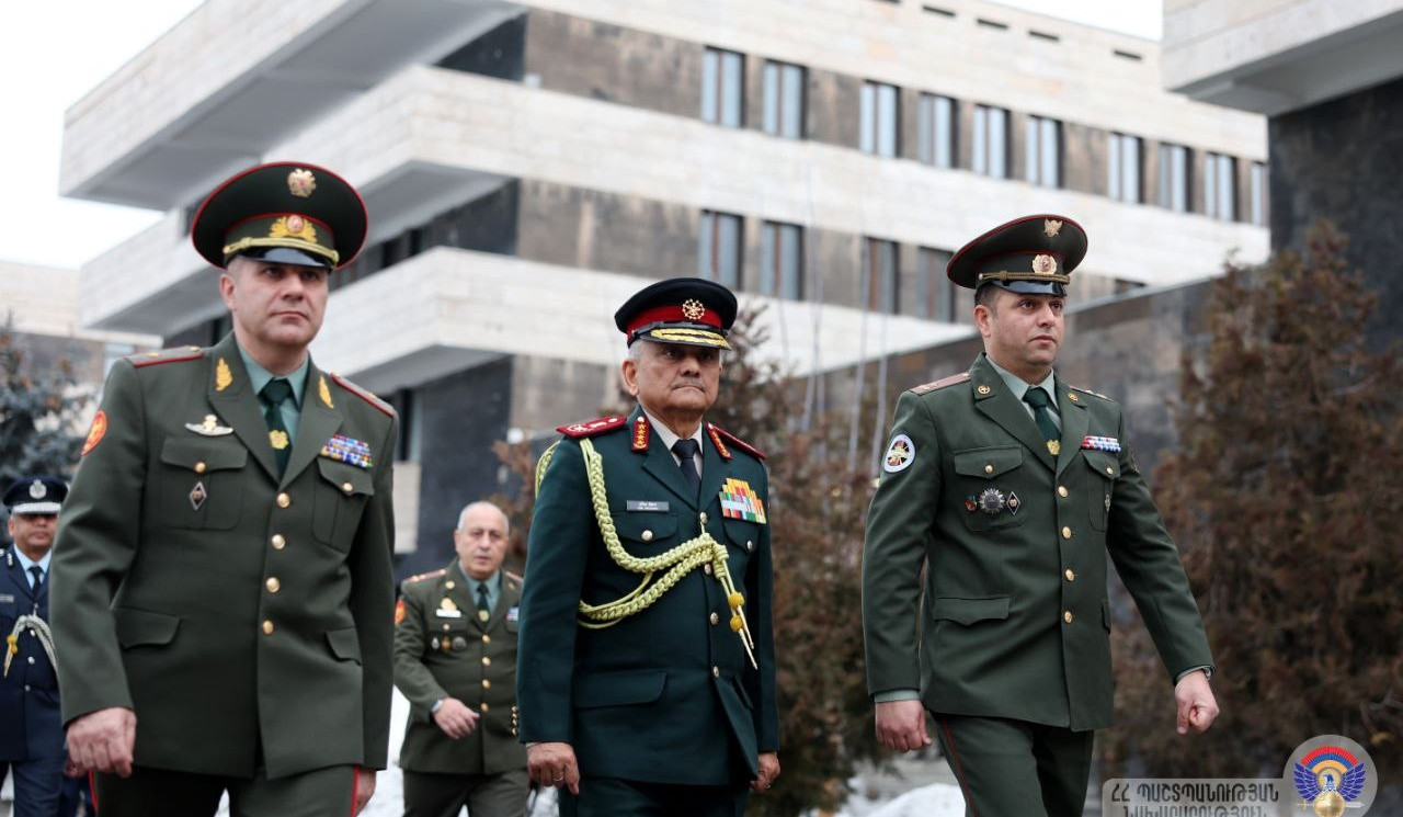 Անիլ Չաուհանը Վազգեն Սարգսյանի անվան ռազմական ակադեմիայում մասնակցել է ՏՏ լաբորատորիայի և հեռավար ուսուցման կենտրոնի բացման արարողությանը