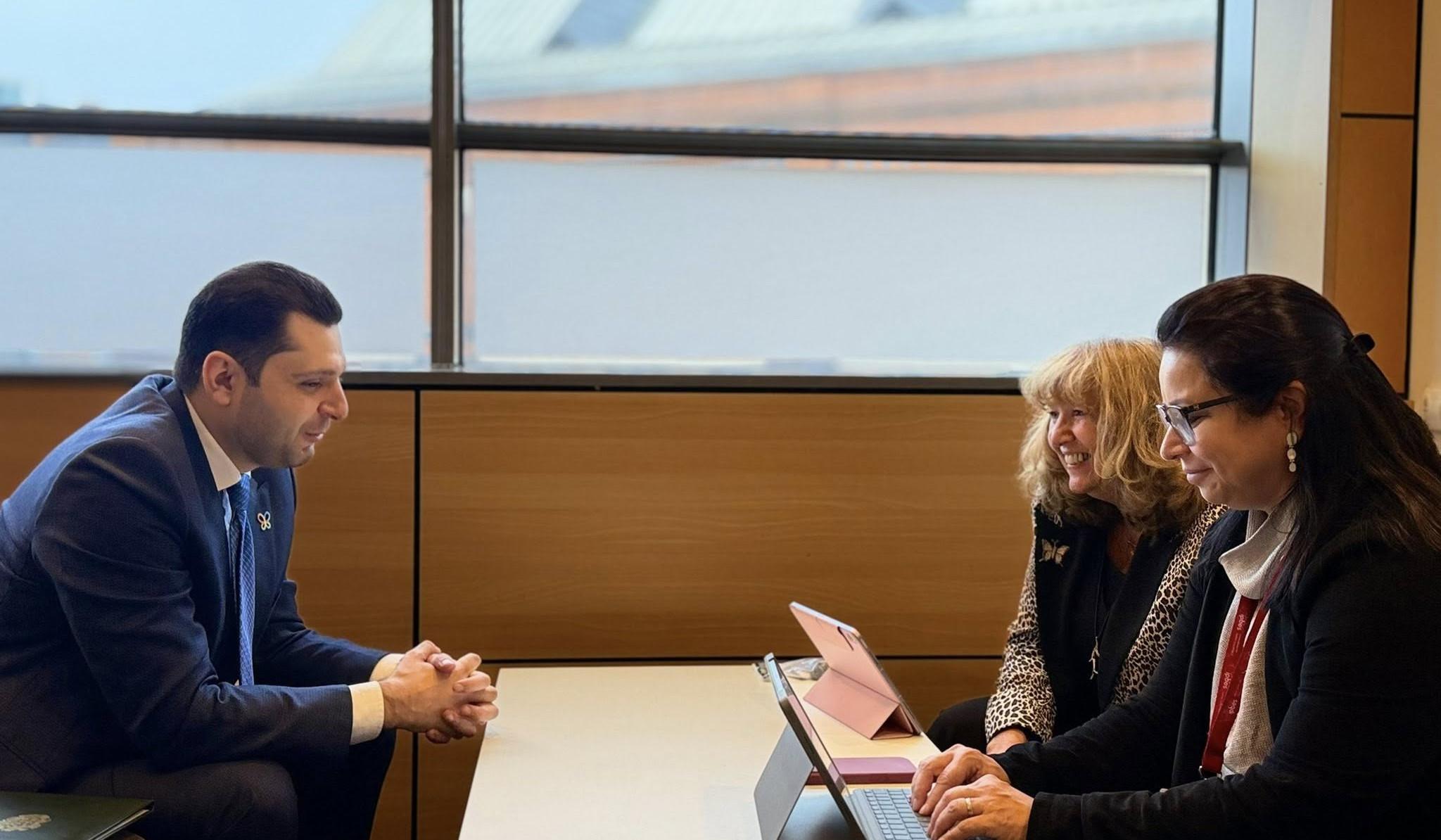 ՇՄ նախարարը Աստրիդ Շոմեյքերի հետ քննարկել է COP17-ի կազմակերպչական մի շարք հարցեր