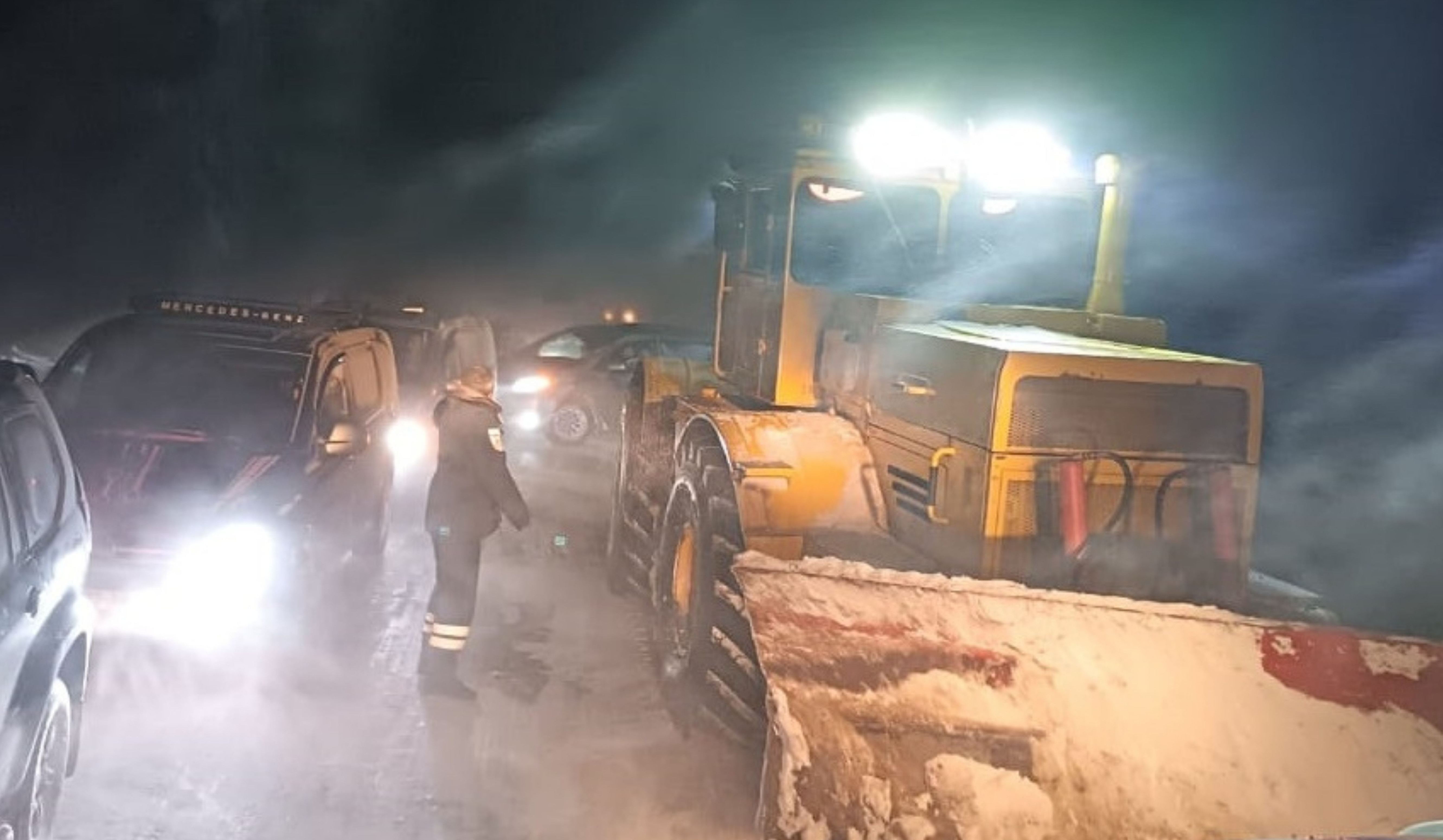 Արգելափակումից դուրս է բերվել 113 տրանսպորտային միջոց, օգնություն է ցուցաբերվել 219 քաղաքացու