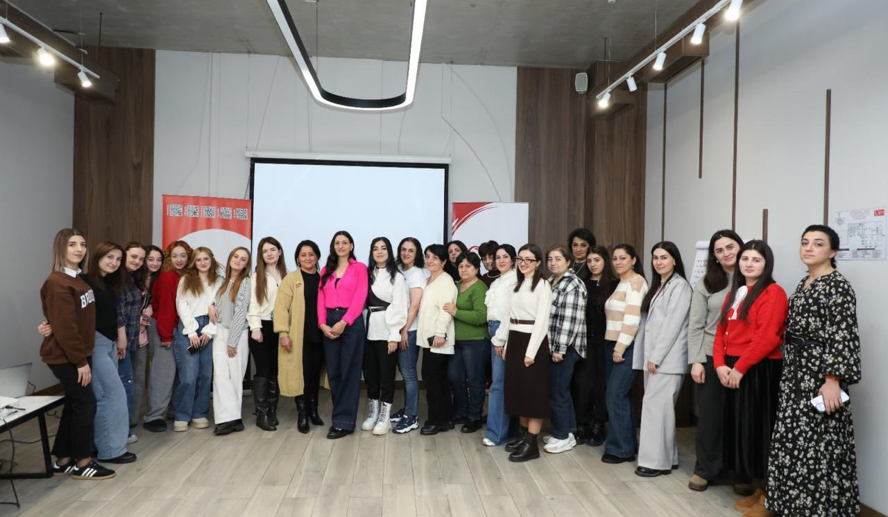 Բռնի տեղահանված անձանց առնչությամբ քննարկումները և հաղորդակցությունը պետք է ունենան բավարար զգայունություն․ Անահիտ Մանասյան