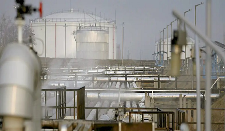 Словакия и Венгрия прекратили поставки дизельного топлива в Украину