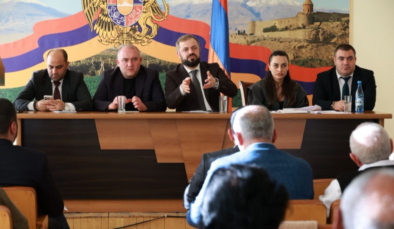 Հանդիպել ենք Արարատի մարզի մի խումբ բնակիչների հետ․ Գևորգ Պապոյան