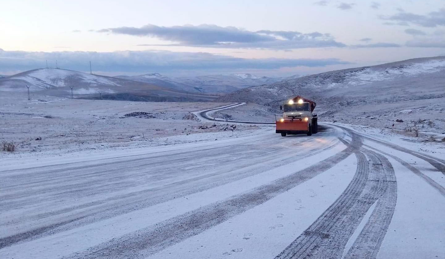 Որոշ տարածաշրջաններում ձյուն է տեղում․ Մեղրիի լեռնանցքում մառախուղ է