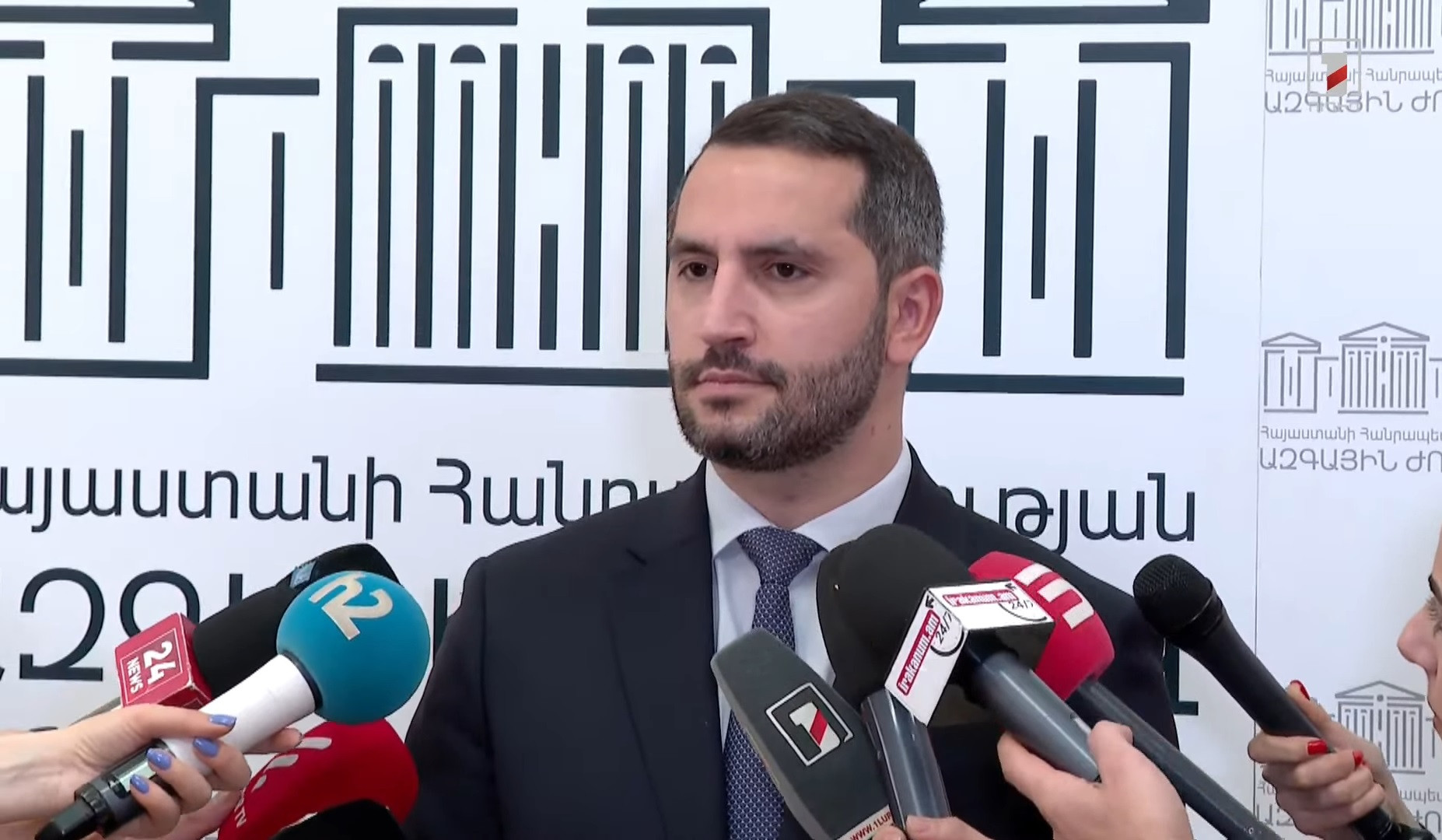 Որևէ քահանա իրավունք չունի եկեղեցում մարդուն խտրականության ենթարկել. Ռուբինյանը՝ Տեր Օշինի մասնակցությամբ միջադեպի մասին