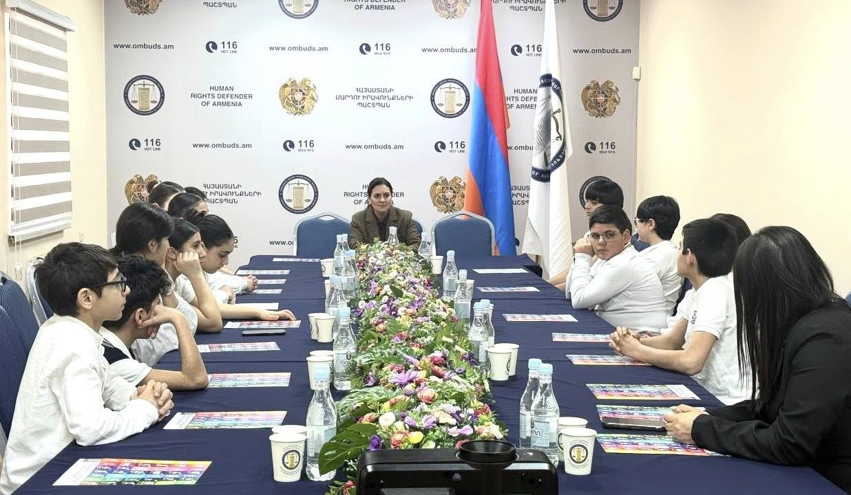 ՄԻՊ աշխատակազմում դպրոցականների հետ քննարկվել են երեխաների իրավունքների պաշտպանությանն առնչվող հարցեր